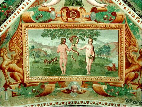 Affresco cinquecentesco in S. Giacomo a Livo. Adamo ed Eva raffigurati con due cervi e un bovino